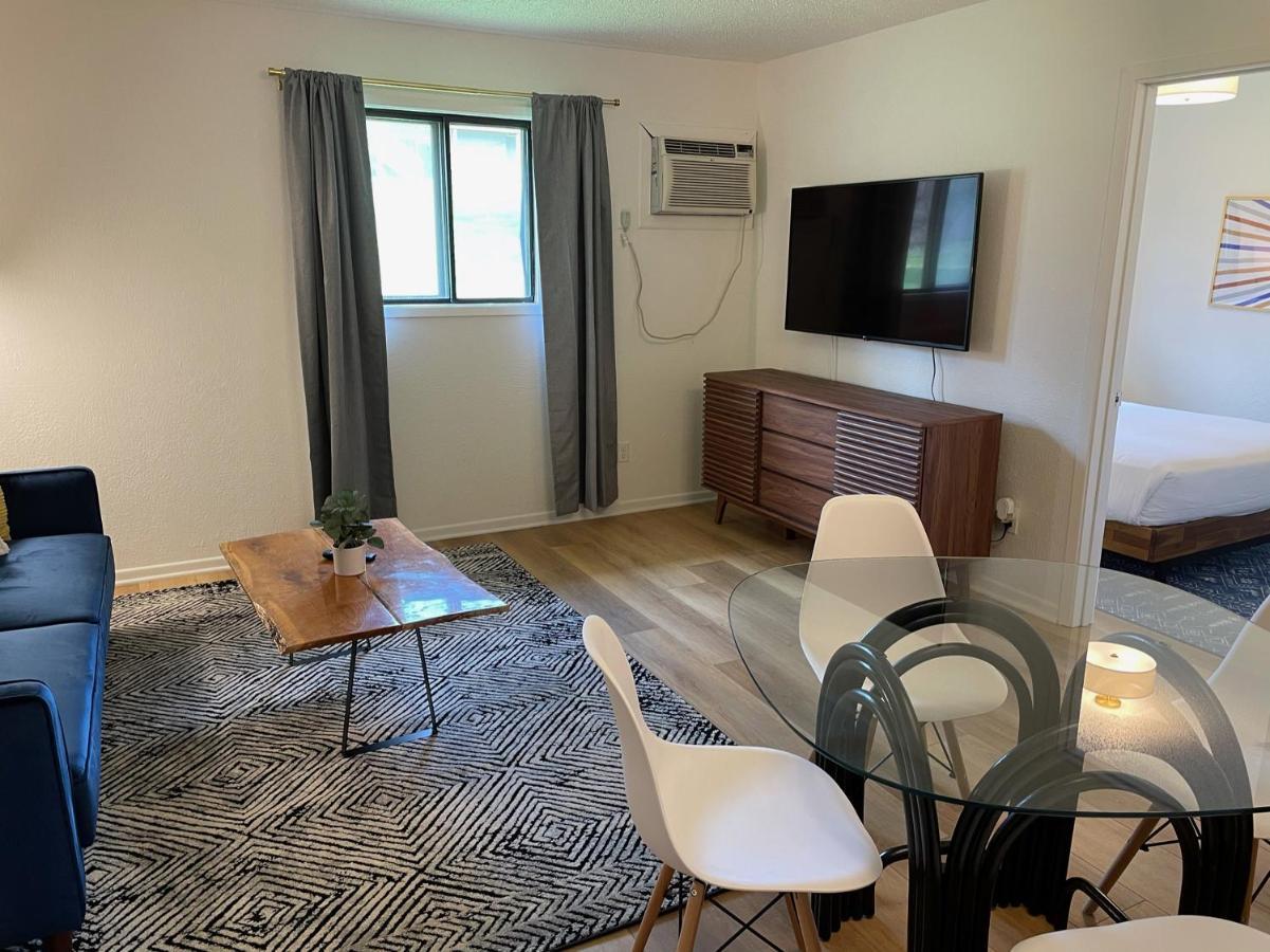 Simmer Motel Wamego Экстерьер фото