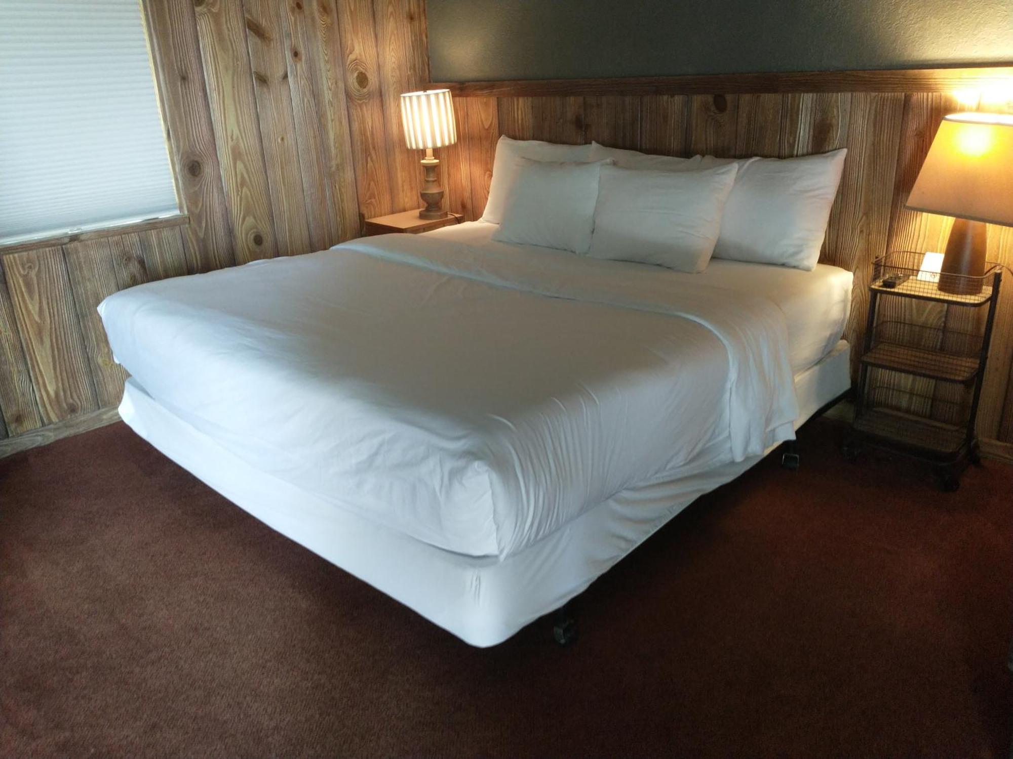Simmer Motel Wamego Экстерьер фото